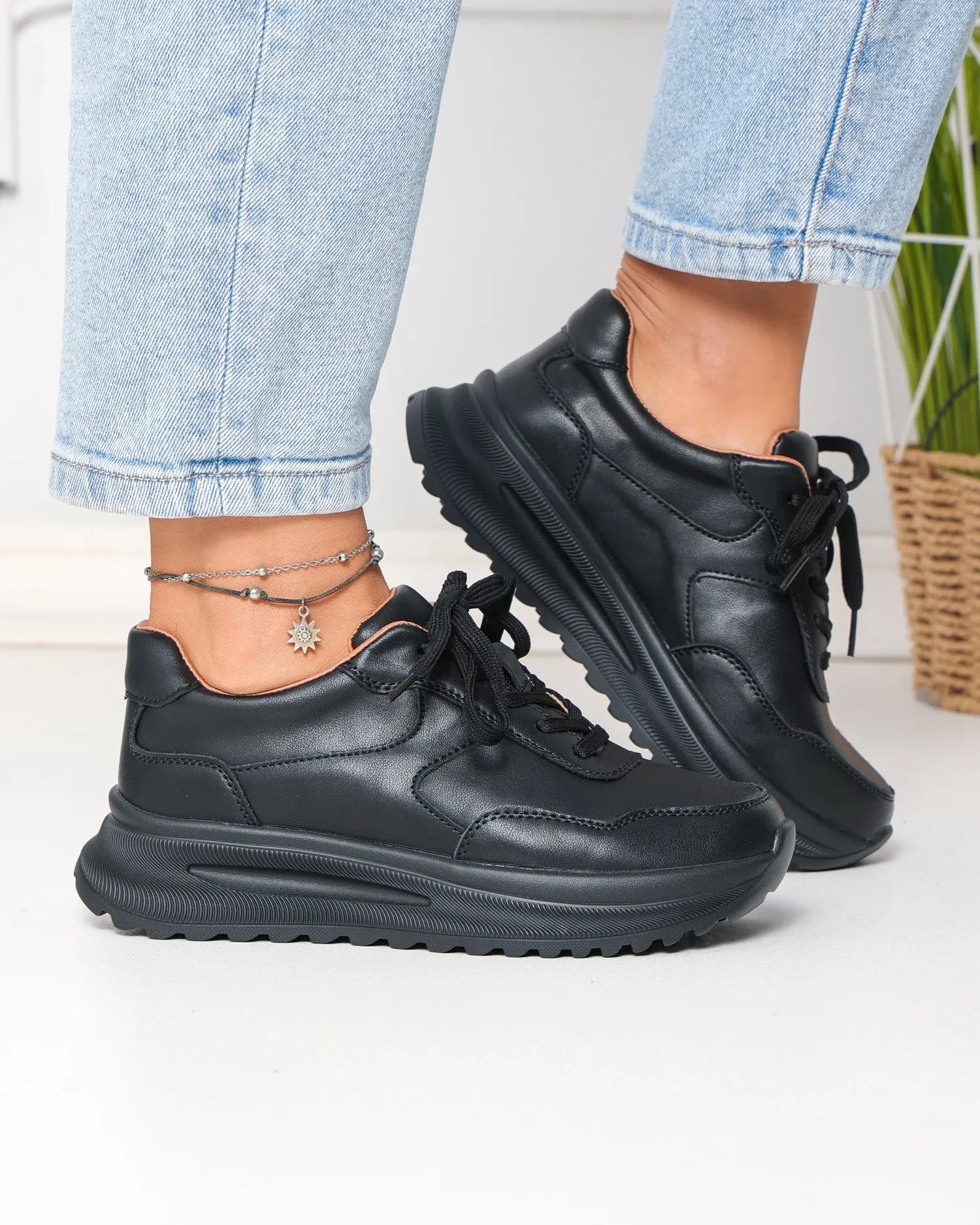 products/580/pantofi-casual-dama-piele-naturala-negri-cu-talpa-groasa-f001-989-104476.webp