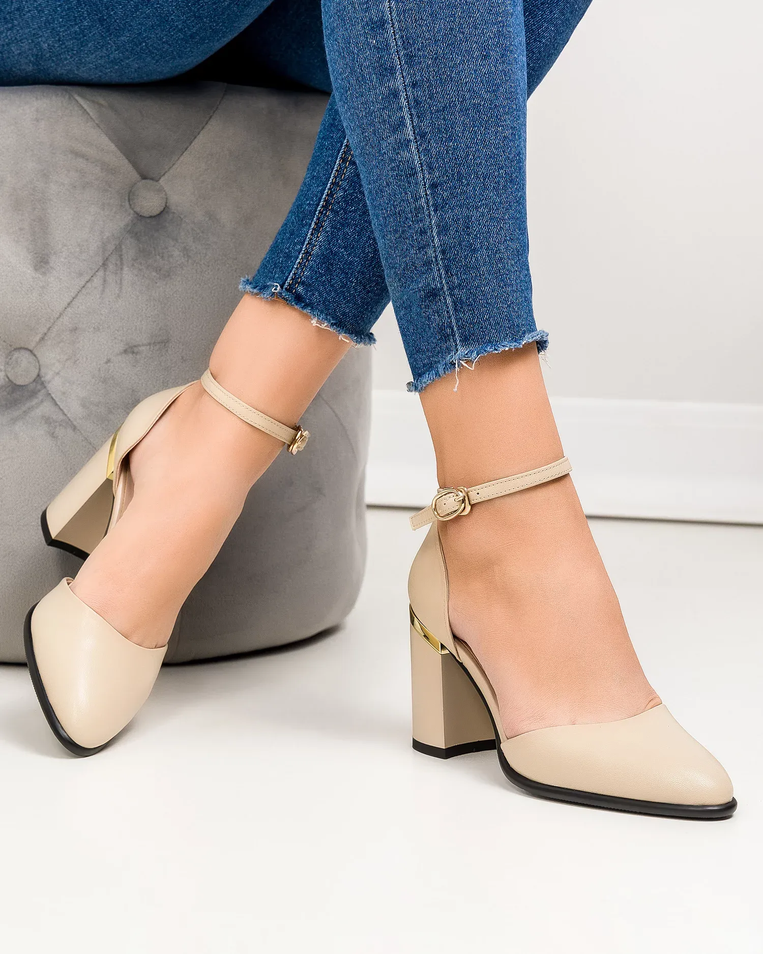 products/580/pantofi-eleganti-dama-piele-naturala-bej-cu-inchidere-catarama-si-toc-gros-sn4003-2-69877.webp