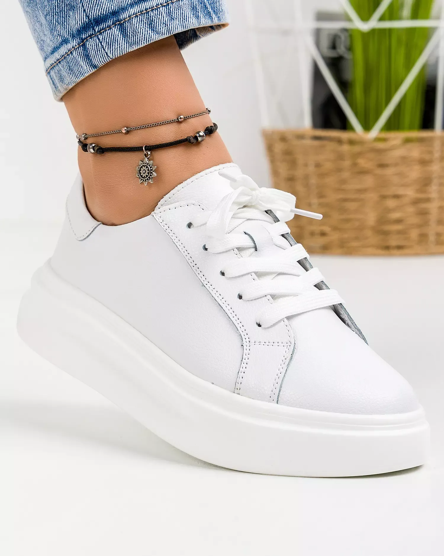 products/580/pantofi-piele-naturala-albi-tudora-48169.webp