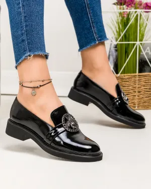 Incaltaminte Dama - Pantofi casual dama piele naturala lucioasa negri cu inchidere slip-on si accesoriu metalic PC822