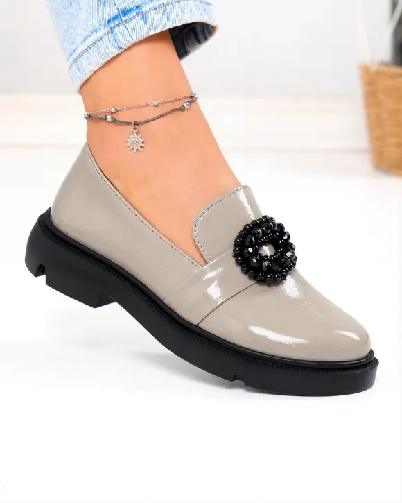 Pantofi casual dama piele naturala lacuita gri cu accesoriu PC823-3