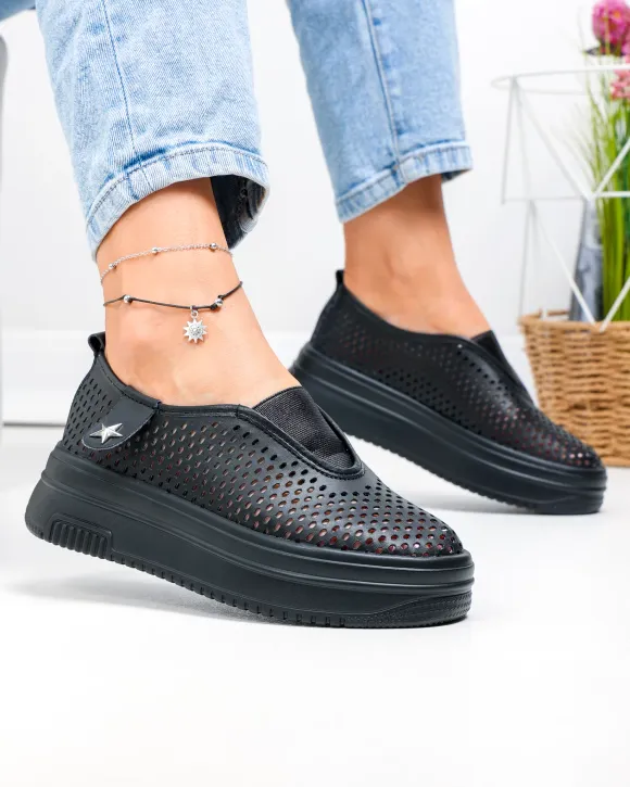 Pantofi casual dama piele naturala negri perforati cu insertie elastica T-9008