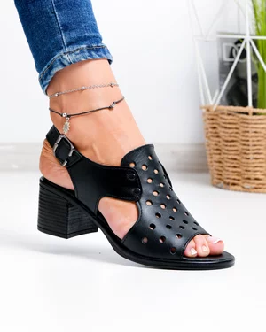 Sandale dama din piele naturala negre cu perforatii si toc gros PV973