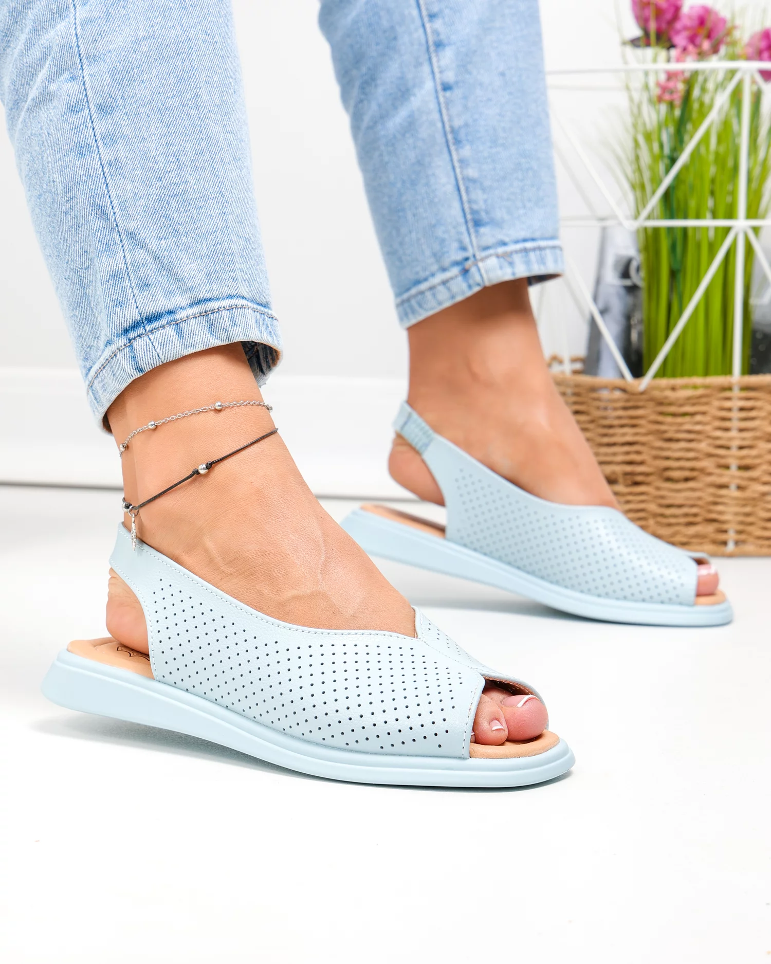 sandale-dama-piele-naturala-albastre-cu-talpa-joasa-si-perforatii-t6028-93397-2.webp