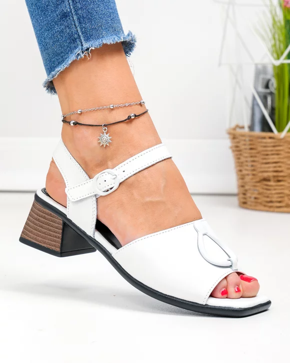 Sandale dama piele naturala albe cu inchidere catarama si accesoriu metalic JY5753