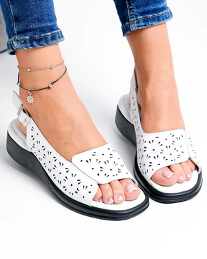 Sandale Dama - Sandale dama piele naturala albe cu model perforat si inchidere catarama T-8027
