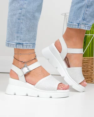 Sandale Dama - Sandale dama piele naturala albe cu model perforat si talpa tip platforma T6025