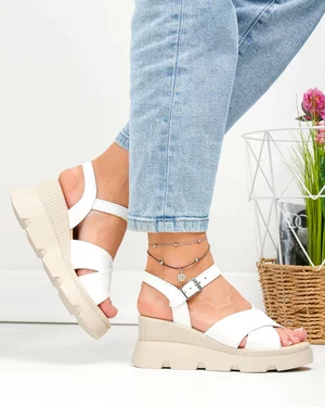 Sandale dama piele naturala albe cu talpa tip platforma PV977-1