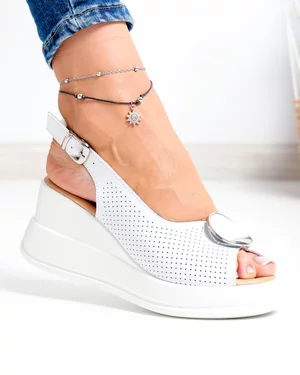 Sandale dama piele naturala albe perforate cu accesoriu T-6006