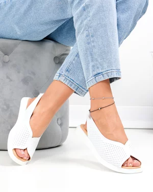 Sandale dama piele naturala albe perforate cu talpa joasa flexibila T6028
