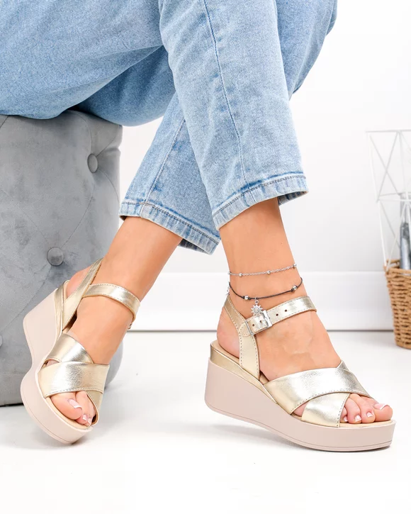 Sandale Dama - Sandale dama piele naturala aurii cu barete incrucisate si talpa tip platforma PV977