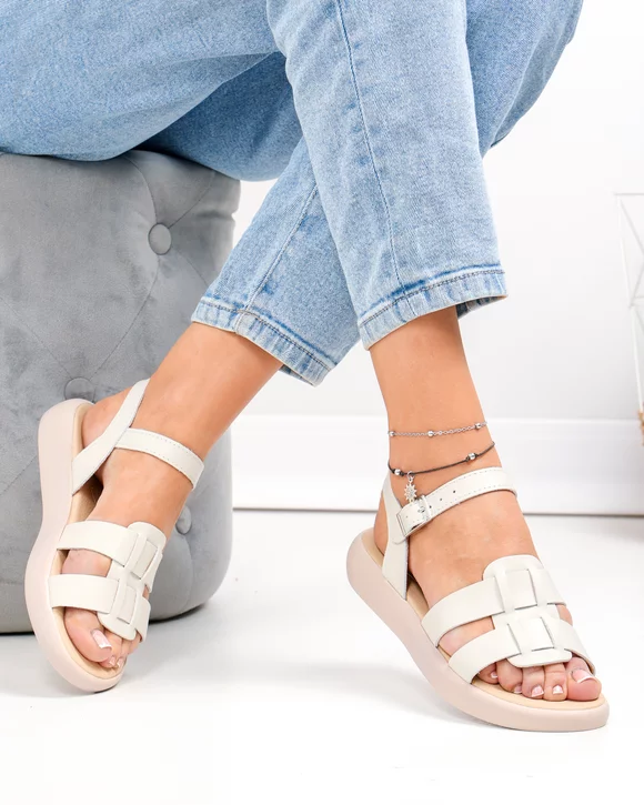 Sandale dama piele naturala bej cu inchidere catarama PV903