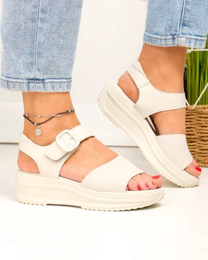 Sandale dama piele naturala bej cu model perforat si inchidere scai F001-797