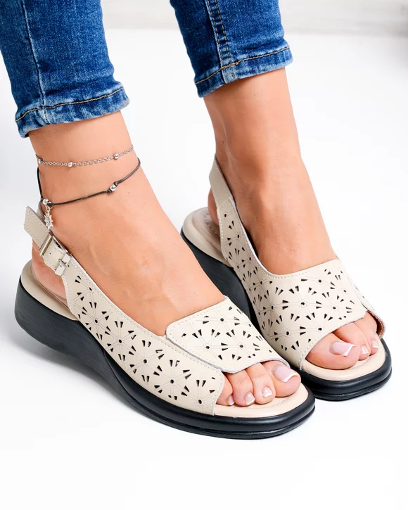 Sandale Dama - Sandale dama piele naturala bej cu model perforat T-8027
