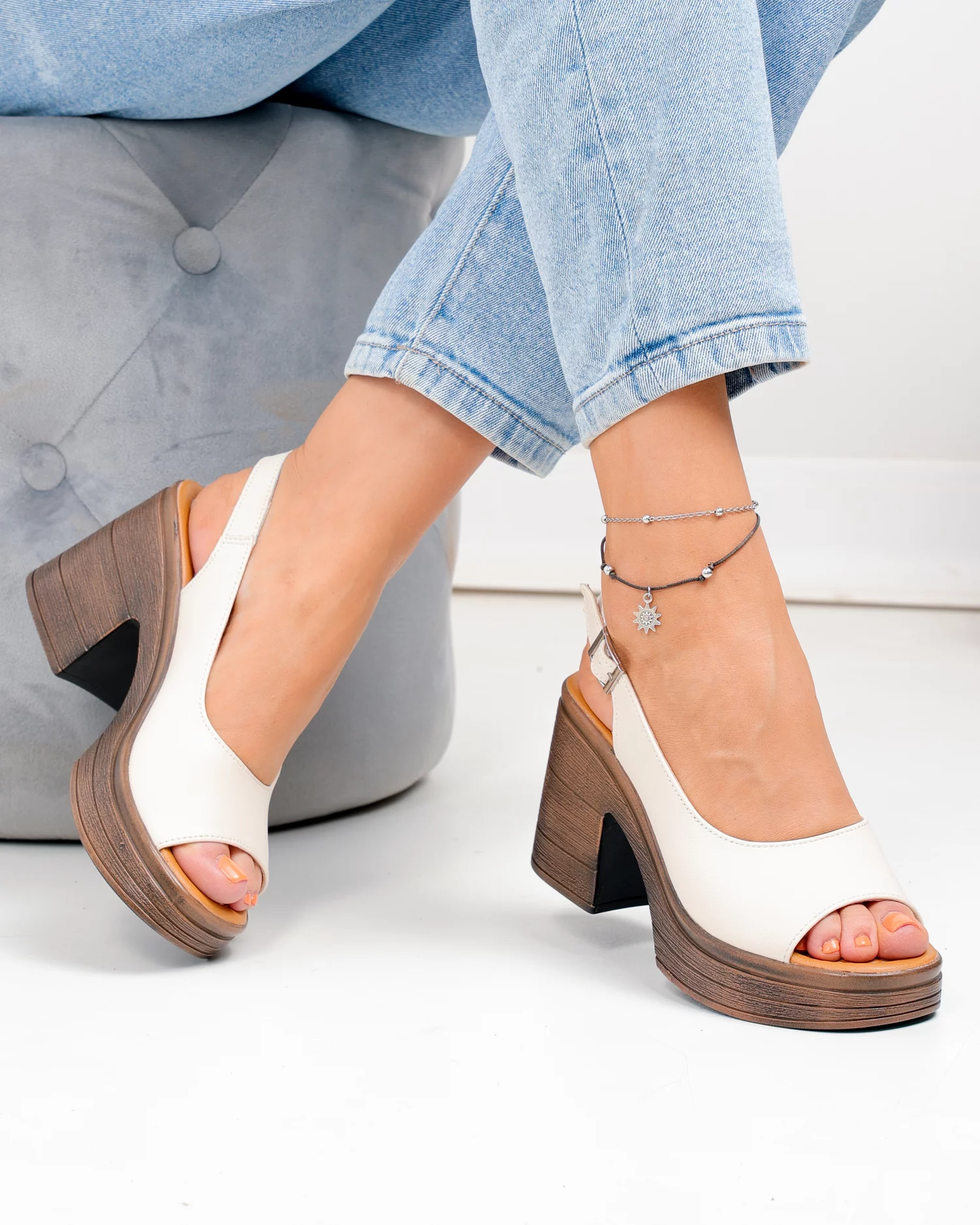 sandale-dama-piele-naturala-bej-cu-platforma-si-toc-gros-jy3693-101050-2.webp