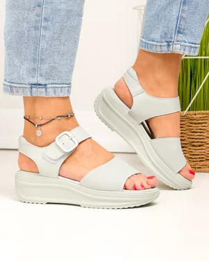Sandale dama piele naturala gri deschis cu talpa groasa si model perforat F001-797