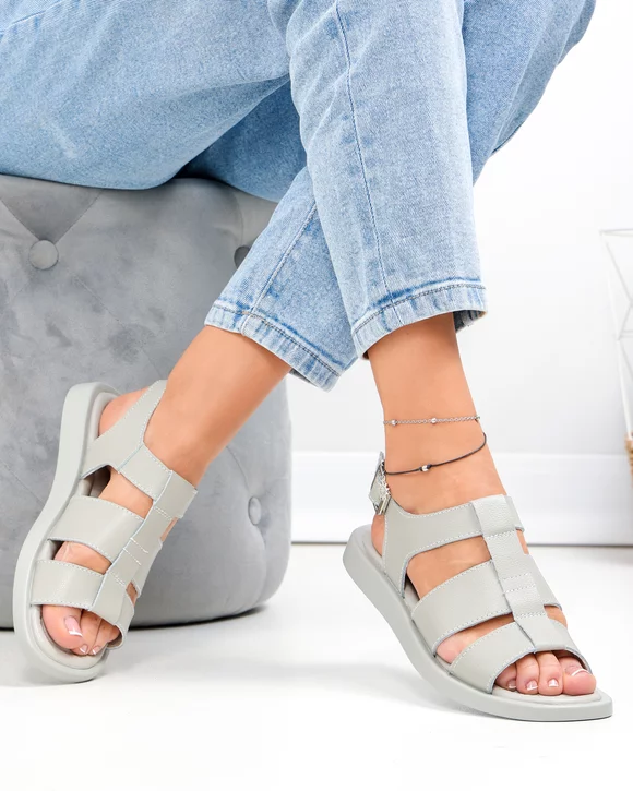 Sandale dama piele naturala gri inchis cu talpa joasa si inchidere catarama T6030