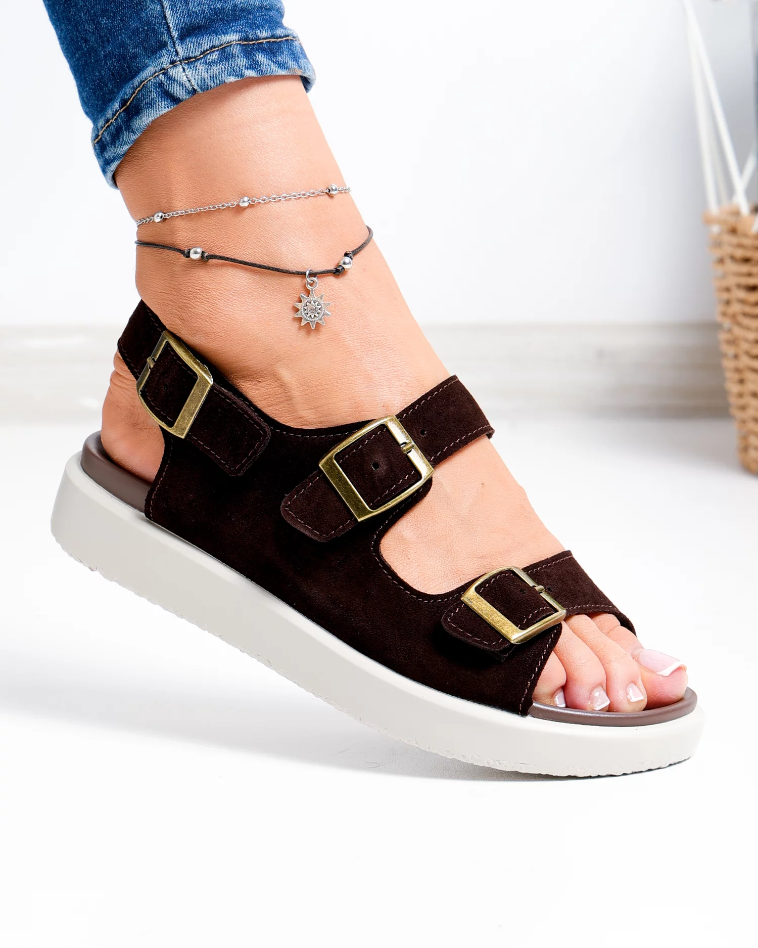 sandale-dama-piele-naturala-intoarsa-maro-cu-talpa-flexibila-si-inchidere-catarama-f002-547-102478-2.webp