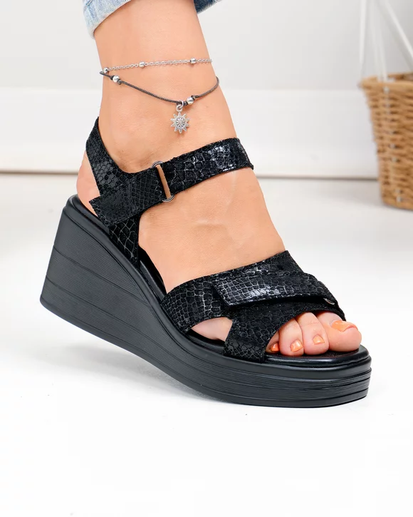 Sandale dama piele naturala intoarsa negre cu model texturat T-8040