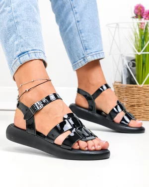 Sandale dama piele naturala lacuita negre cu talpa joasa si inchidere catarama PV903