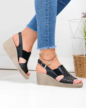 Sandale dama piele naturala negre cu perforatii florale si insertie elastica PV948