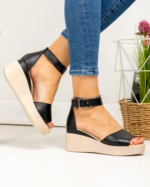 Sandale dama piele naturala negre cu talpa tip platforma si inchidere catarama PV959