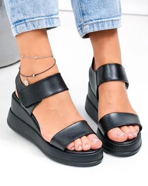 Sandale dama piele naturala negre cu talpa tip platforma T6024