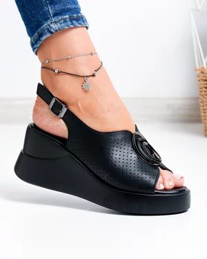 Sandale Dama - Sandale dama piele naturala negre perforate cu accesoriu metalic T-2003