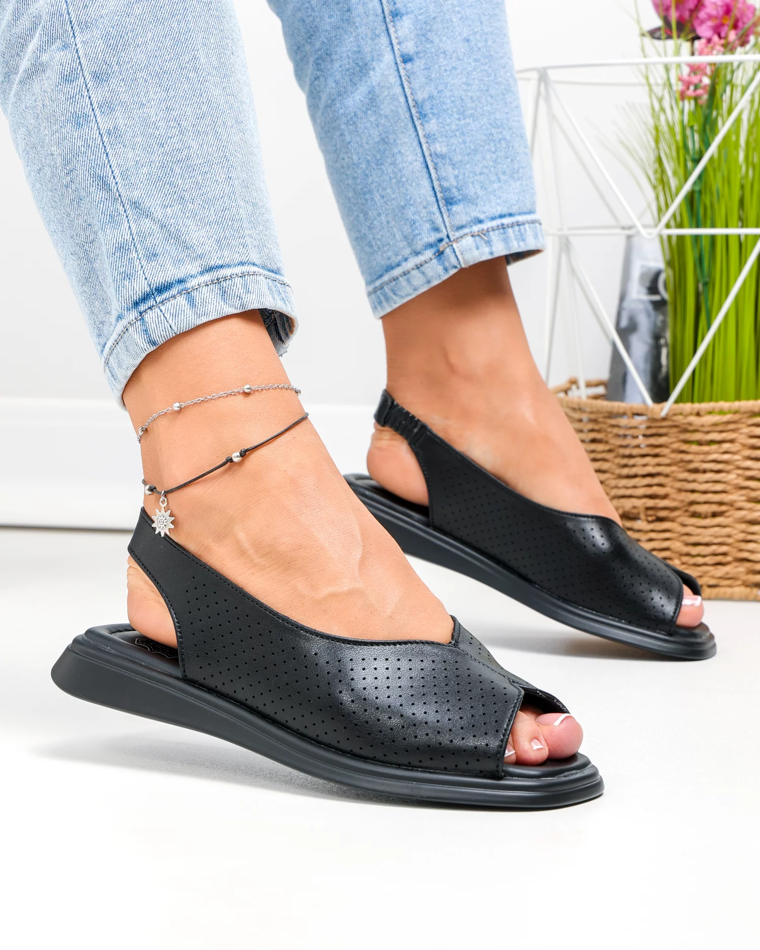 sandale-dama-piele-naturala-negre-perforate-cu-talpa-joasa-t6028-93334-2.webp