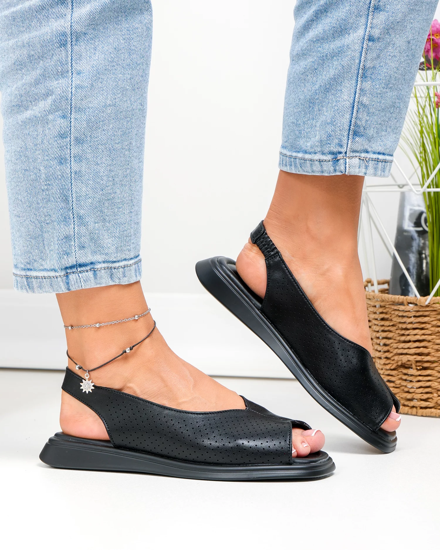 sandale-dama-piele-naturala-negre-perforate-cu-talpa-joasa-t6028-93349-2.webp