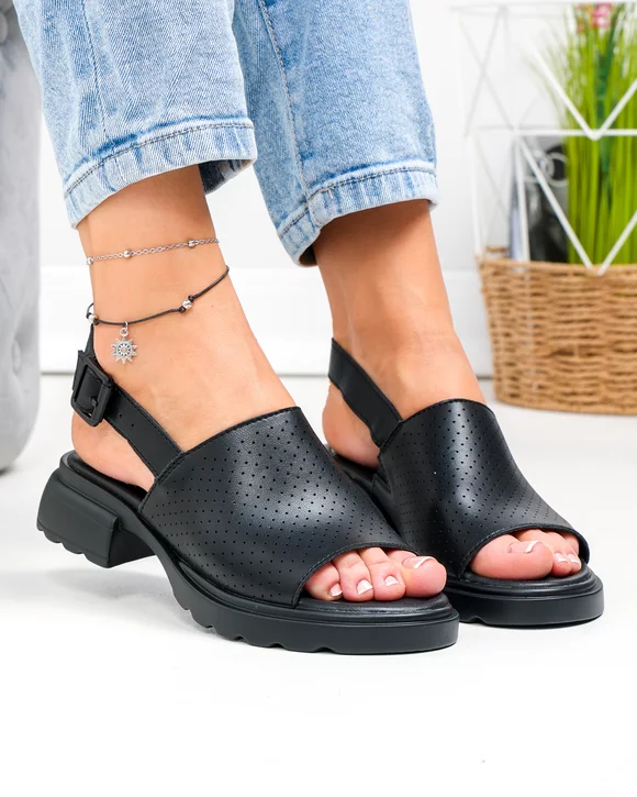 Sandale dama piele naturala negre perforate F001-802