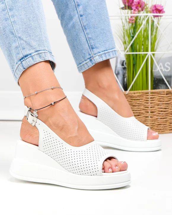 Sandale dama piele naturala perforate albe cu talpa tip platforma T6018