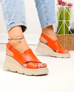 Sandale dama piele naturala portocalii cu inchidere scai si talpa tip platforma PV976