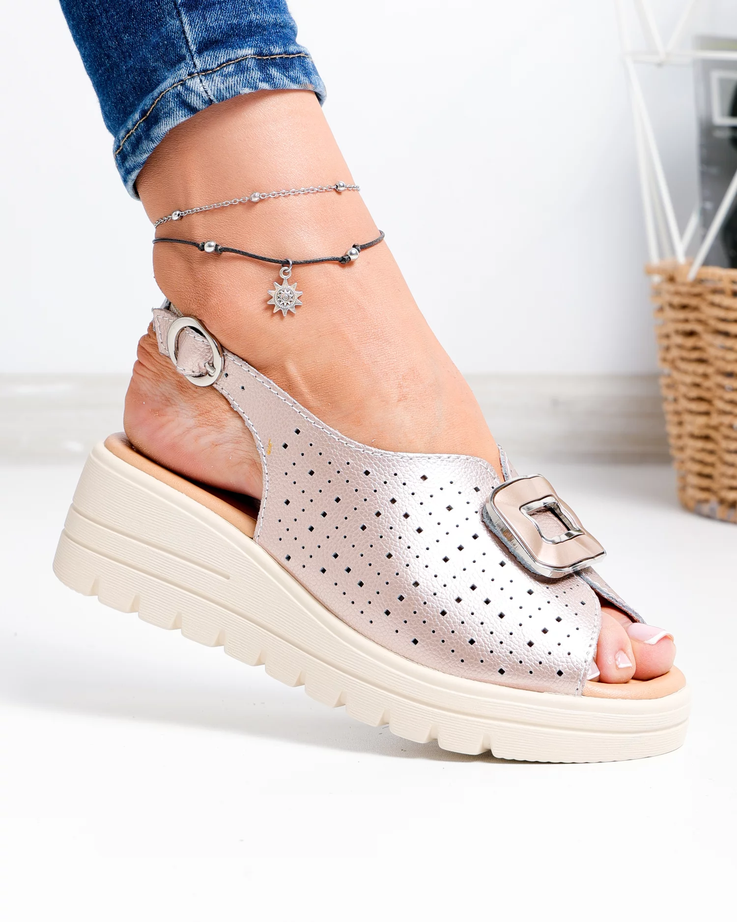 sandale-dama-piele-naturala-rose-perforate-t-8021-2-102700-2.webp
