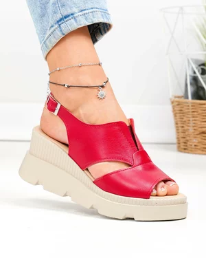 Sandale dama piele naturala rosu inchis cu inchidere catarama si talpa tip platforma PV975