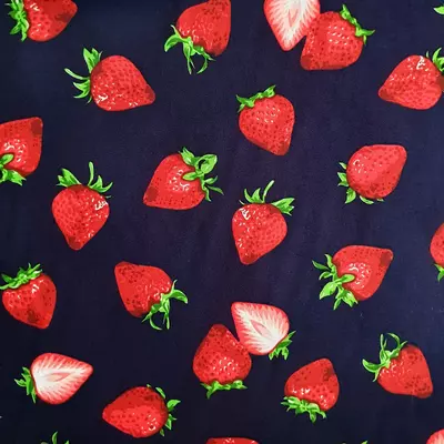 Poplin - Delicious Strawberries Navy - cupon 50 cm
