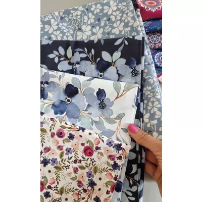 Poplin imprimat digital - Delft Flowers Navy