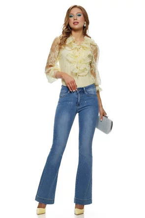 Blugi dama premium evazati albastru deschis cu strasuri fine elastic manseta lata si efect push-up