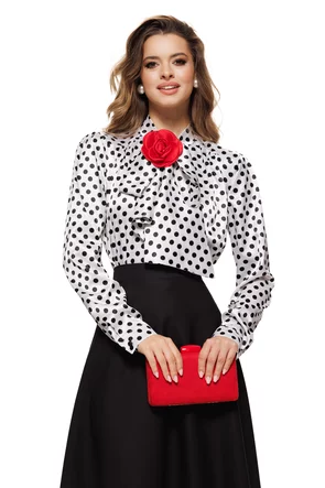 Bluză dama de ocazie Fofy din saten supersoft  alb cu buline negru  cu esarfa innodata si trandafir rosu detasabil