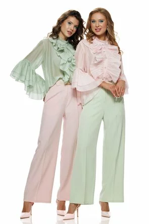 Bluza dama eleganta verde menta din matase de tencel cu jabou si volane