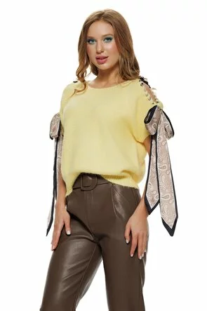 Bluza dama tricotata galben premium cu umeri goi si esarfe imprimate