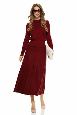 Compleu dama tricotat premium bordo cu fusta midi plisata si pulover cu buline structurate