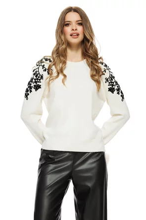 Pulover dama elegant crem cu cu broderie neagra aplicata pe umeri