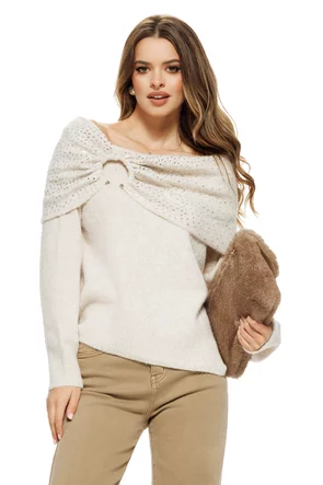 Pulover dama elegant crem cu guler sofisticat cu aplicatii de cristale si accesoriu metalic