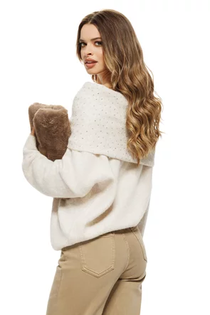 Pulover dama elegant crem cu guler sofisticat cu aplicatii de cristale si accesoriu metalic