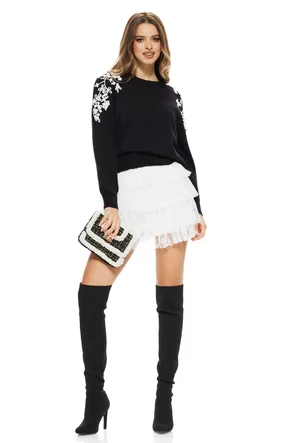Pulover dama elegant negru cu cu broderie alba aplicata pe umeri