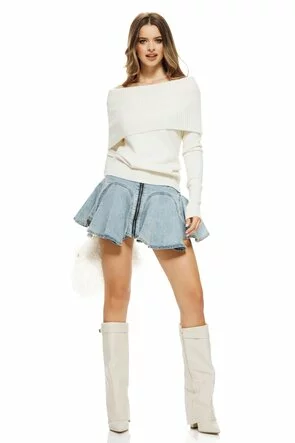 Pulover dama elegant premium crem cu guler amplu pe umeri