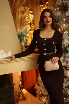 Rochie dama eleganta din tricot maro premium cu peplum accesorii aurii sofisticate si curea 