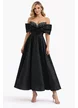 Rochie de spectaculoasa din organza neagra cu maneci cazute si corset cu cristale