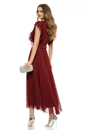Rochie eleganta de ocazie bordo din tull structurat cu catarama pene si cristale